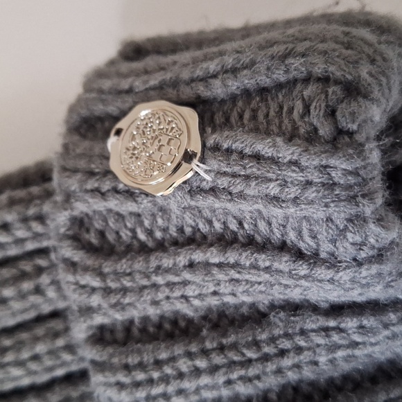 Toque - Picture 2 of 3